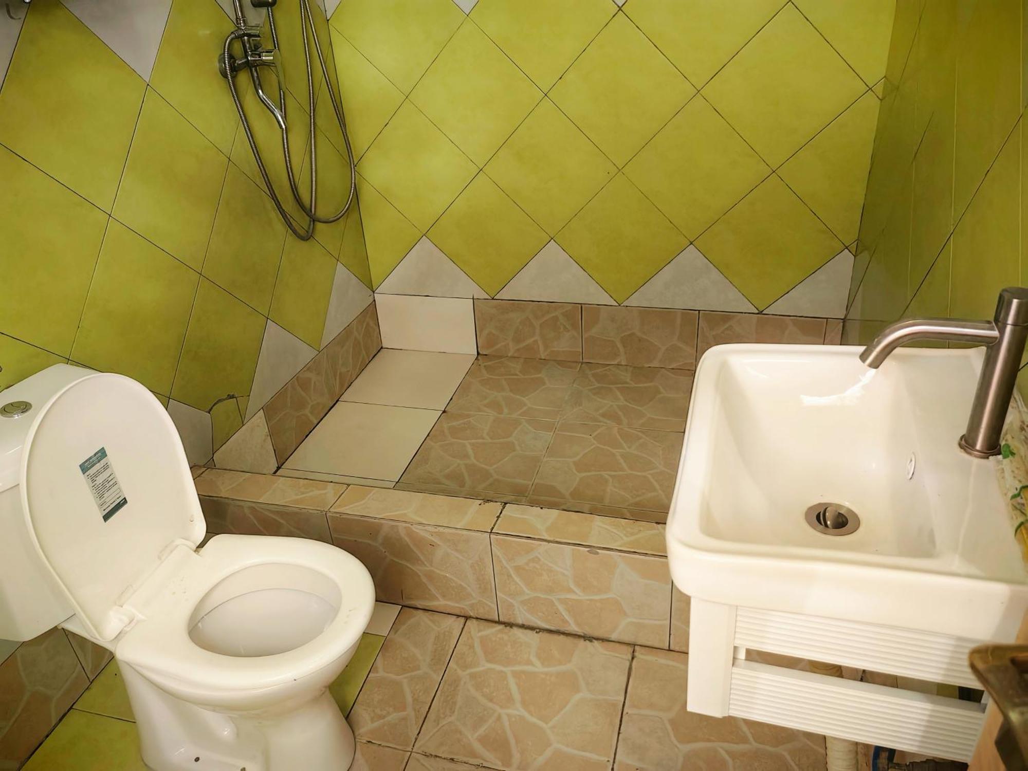 Hongyuanprimierhotel Accra Kültér fotó